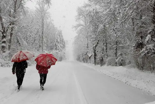 Cambio de tiempo radical en España: los termómetros caen en picado y vuelve la nieve