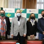 El director de Comunicación de Caja Rural de Zamora, Narciso Prieto; el director de la Escuela Politécnica Superior de Zamora, José Luis Pérez; la directora de la Escuela de Enfermería de Zamora, María José Hermoso, y el director de la Escuela de Relaciones Laborales, Jesús Ángel Fernández, presentan las jornadas