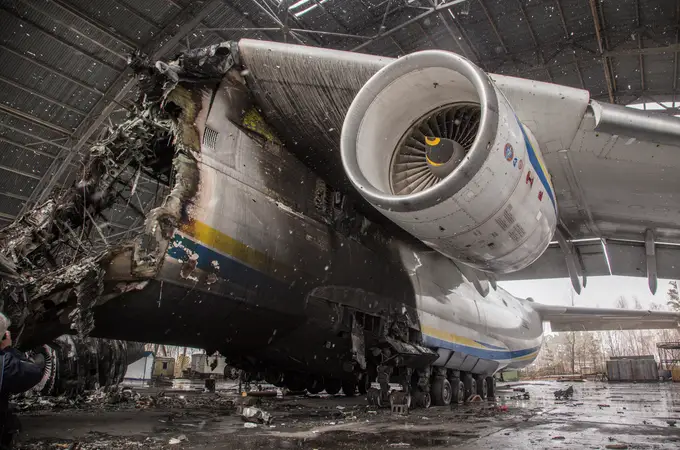 Filtran imágenes del Antonov An-225, el avión más grande del mundo destruido por los rusos