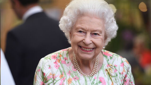 La reina Isabel II asiste a un evento en el Eden Project en celebración de la iniciativa The Big Lunch, durante la cumbre del G7 en Cornualles. Fecha de la imagen: viernes 11 de junio de 2021.