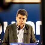 El presidente del Partido Popular de la Comunitat Valenciana, Carlos Mazónesenta un paquete de medidas ante la crisis energética y social.EFE/ Manuel Lorenzo