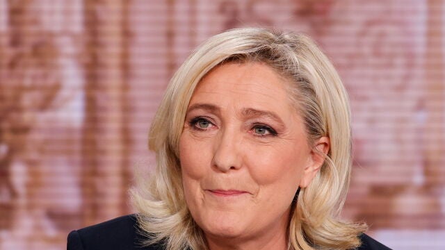 La familia Le Pen ya ha estado presente en dos ocasiones en esta segunda vuelta: en 2002 de la mano de Jean Marie, fundador del Frente Nacional, y en 2017 con su hija y heredera política