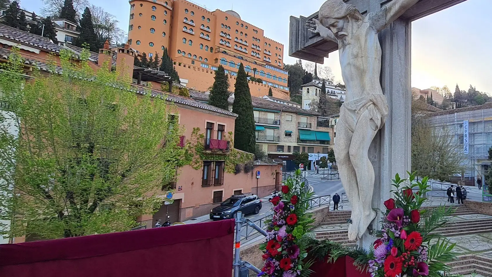 Monumento al Cristo de los Favores, en Granada