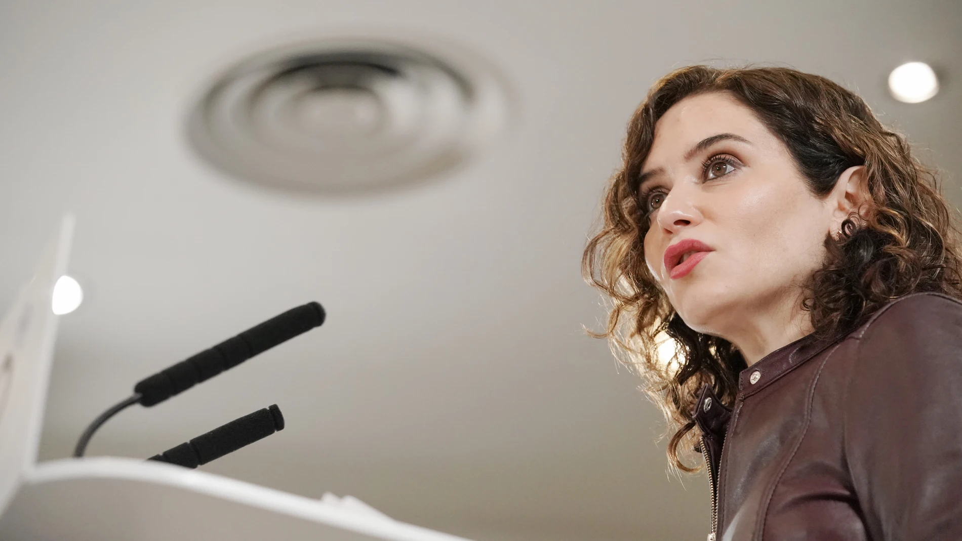La presidenta de la Comunidad de Madrid, Isabel Díaz Ayuso, interviene en un acto con empresarios organizado por el Partido Popular del País Vasco