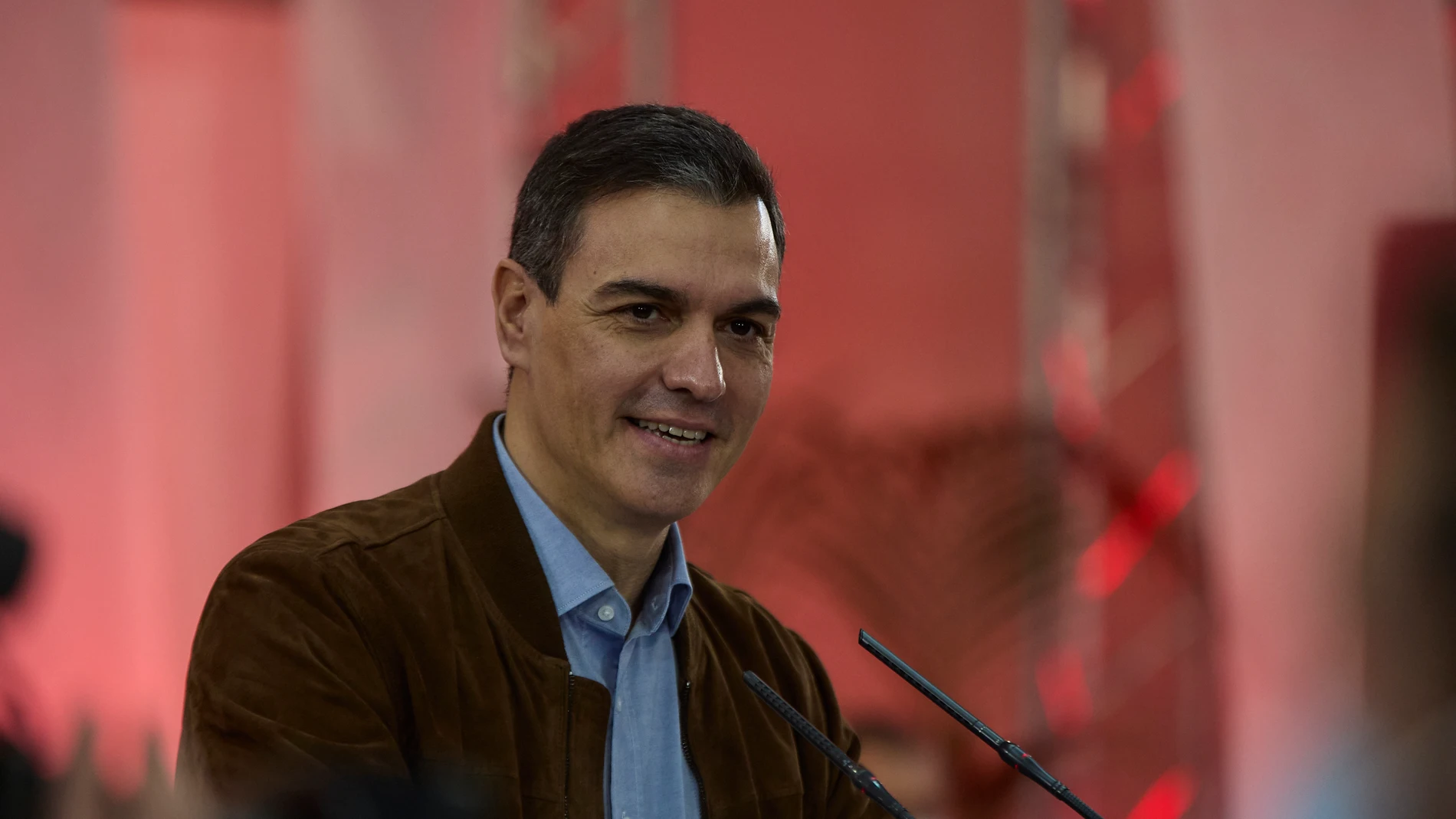 El presidente del Gobierno, Pedro Sánchez, interviene en un acto del PSOE en el Espacio Rastro de Madrid