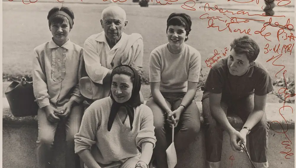 Una imagen de la familia Picasso que forma parte de la subasta
