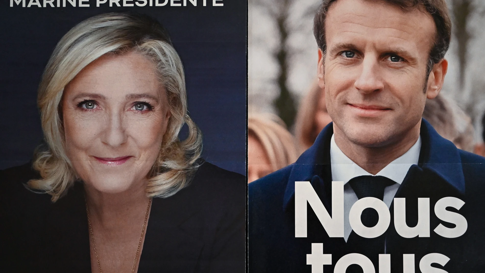 Carteles electorales de las elecciones presidenciales francesas con Emmanuel Macron y Marine Le Pen 10/04/2022