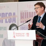El president de la Generalitat, Ximo Puig, durante la presentación de las ayudas Next Generation a la rehabilitación de edificios de viviendas y mejora de la eficiencia energética