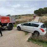  Rescatan un vehículo que quedó colgado de un puente en Yéchar (Mula)