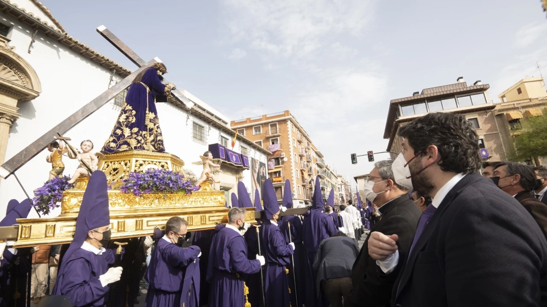 El presidente de la Comunidad, Fernando López Miras, asiste a la procesión de los Salzillos en Murcia