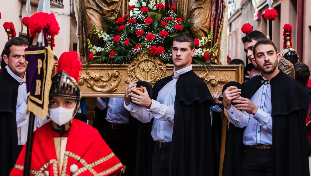 Procesión de la Cofradía de la Vera Cruz en Agreda (Soria)