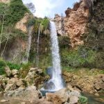 Imagen de la preciosa Ruta de les tres cascadas, en Anna (Valencia)