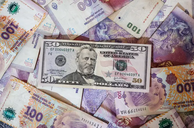 “Qatar” y “Coldplay”, los nuevos dólares en una Argentina escasa de divisas