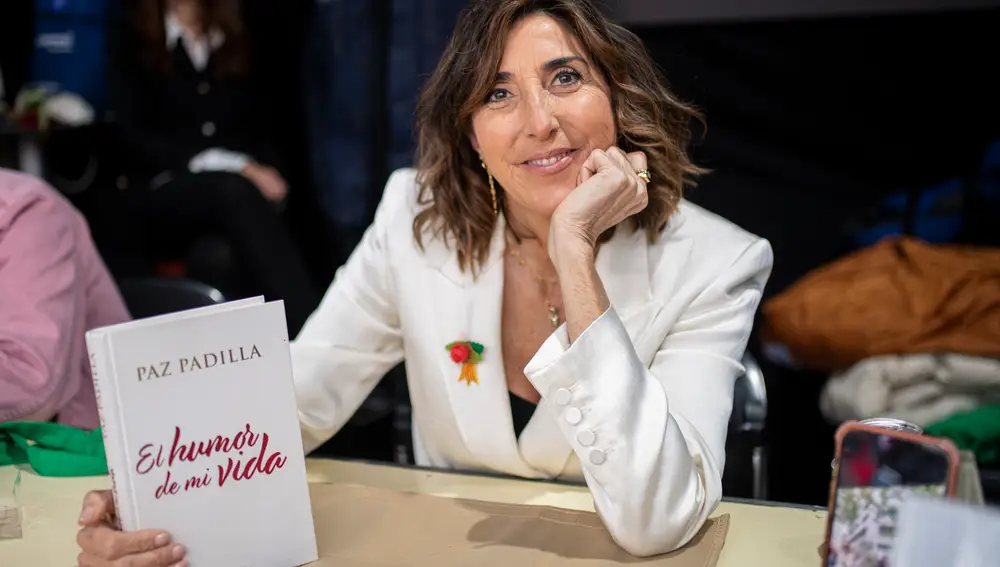 La presentadora de televisión, Paz Padilla, firma su libro 'El humor de mi vida'