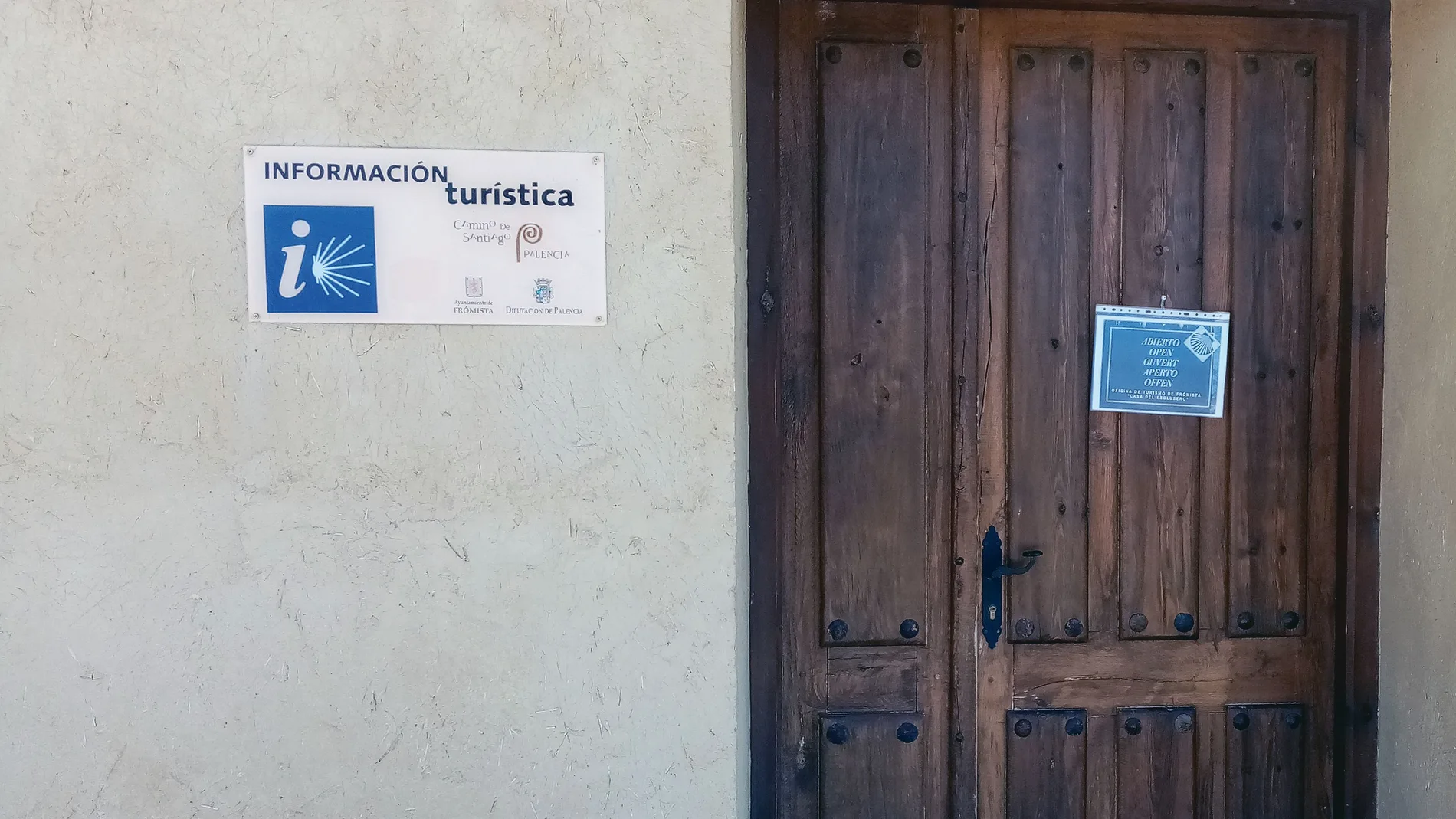 Imagen de la oficina de turismo de la localidad palentina de Frómista, que recibirá seis mil euros de ayuda