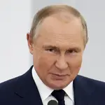 Las fuentes de inteligencia han hablado de que Putin podría sufrir Parkinson o demencia, e incluso cáncer, pese a que el Kremlin no ha declarado nada oficial