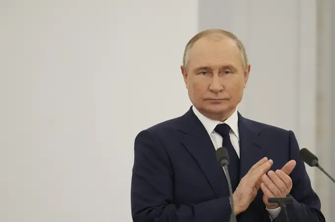 Las teorías conspiratorias que Putin se creyó hasta que Ucrania le hizo ver la realidad