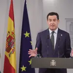 El presidente de la Junta de Andalucía, Juan Manuel Moreno, durante una rueda de prensa