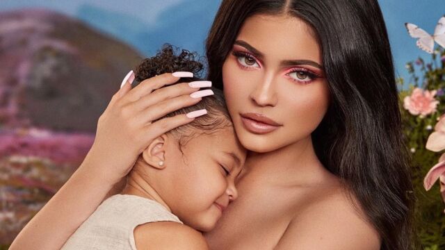 Kylie Jenner con su hija Stormi.