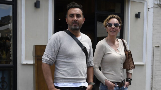 Fidel Albiac y Rocío Carrasco en Sevilla