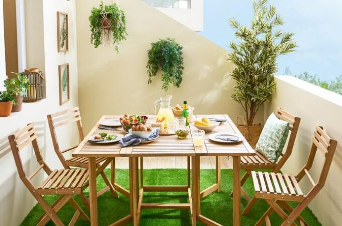 Una selección de para instalar césped artificial en jardines o terrazas