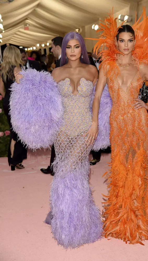 Kylie Jenner y Kendall Jenner en la MET Gala 2019