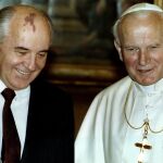 Juan Pablo II recibió a Mijaíl Gorbachov el 1 de diciembre de 1989