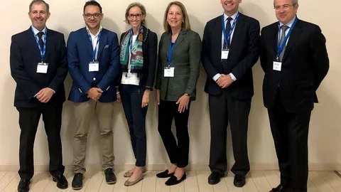 De izquierda a derecha, Fidel García-Guzmán, Raúl Royo, Rita Jácome, Donna Hicks, Manuel Guillem y Vicente Ruiz