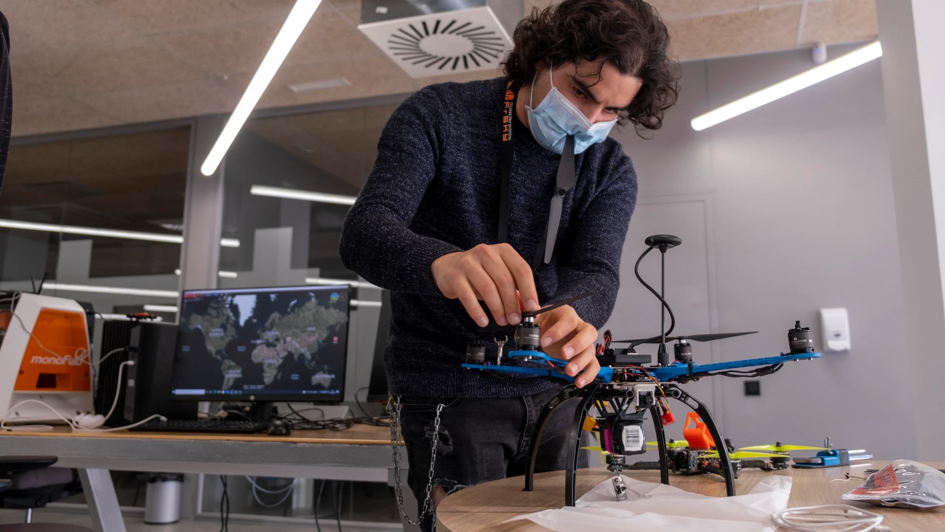Centro Tormes + de innovación digital para el emprendimiento en Salamanca. Curso de iniciación para construcción y manejo de drones