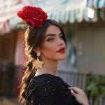 Violeta Mangriñán con traje de flamenca.
