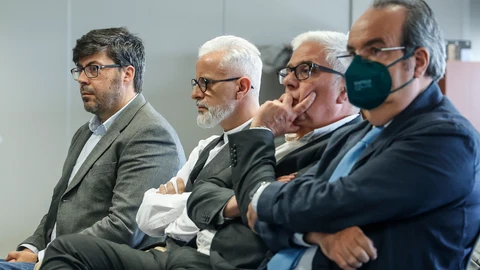 El exgerente de la empresa de la Diputación de València Imelsa, Marcos Benavent, conocido popularmente como el 'yonqui del dinero' (2-izquierda), y el exalcalde de Moncada Medina Juan José Medina (2-derecha)