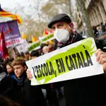 Manifestación en Barcelona en contra de la aplicación de la sentencia que obliga a impartir el 25% de las clases en castellano en Cataluña