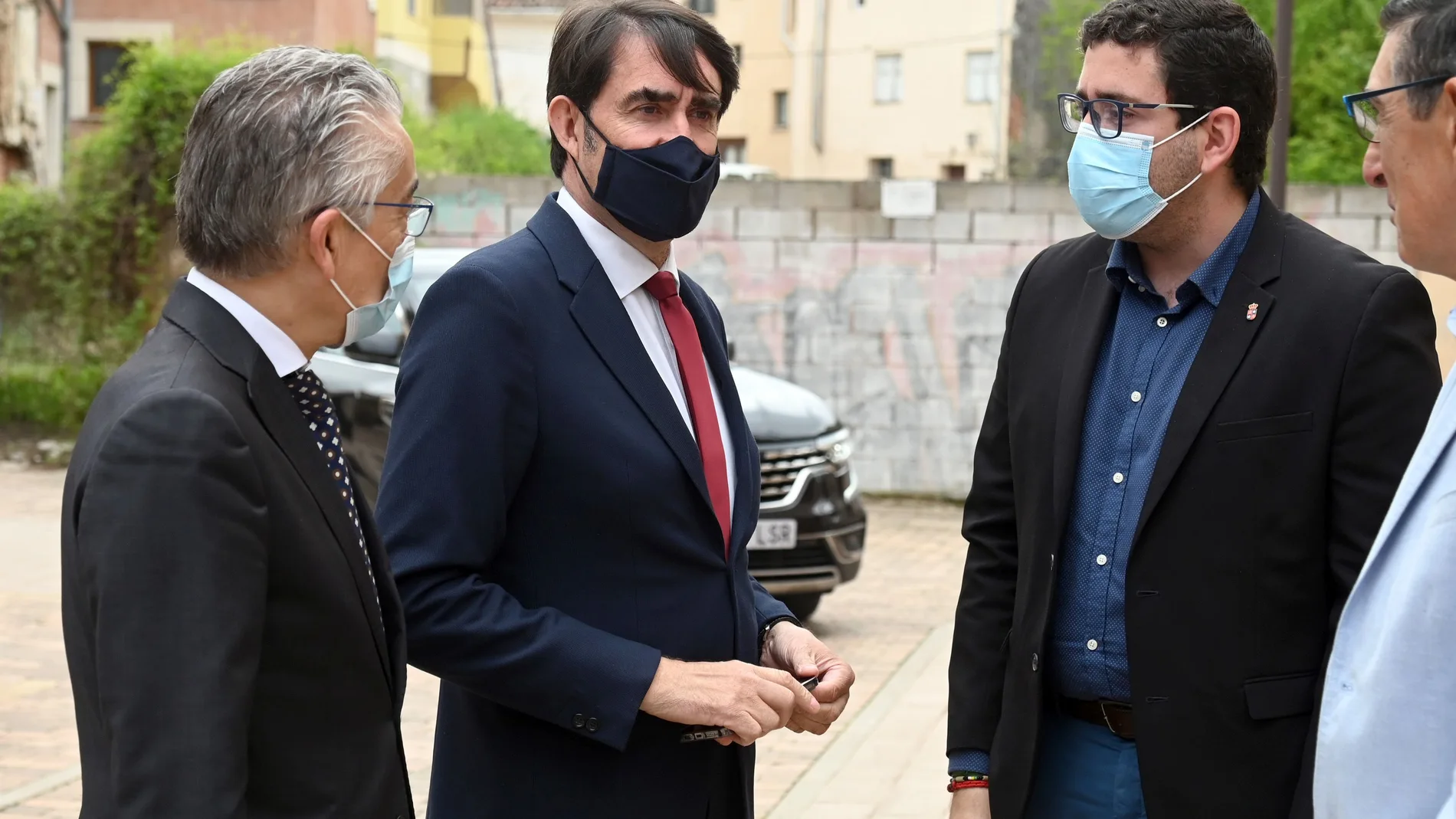 El consejero de Medio Ambiente, Vivienda y Ordenación del Territorio, Juan Carlos Suárez-Quiñones, antes del acto de entrega del premio a Belorado