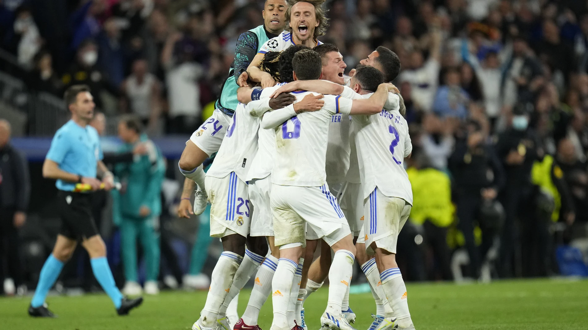 Los jugadores del Real Madrid celebran la victoria contra el Manchester City