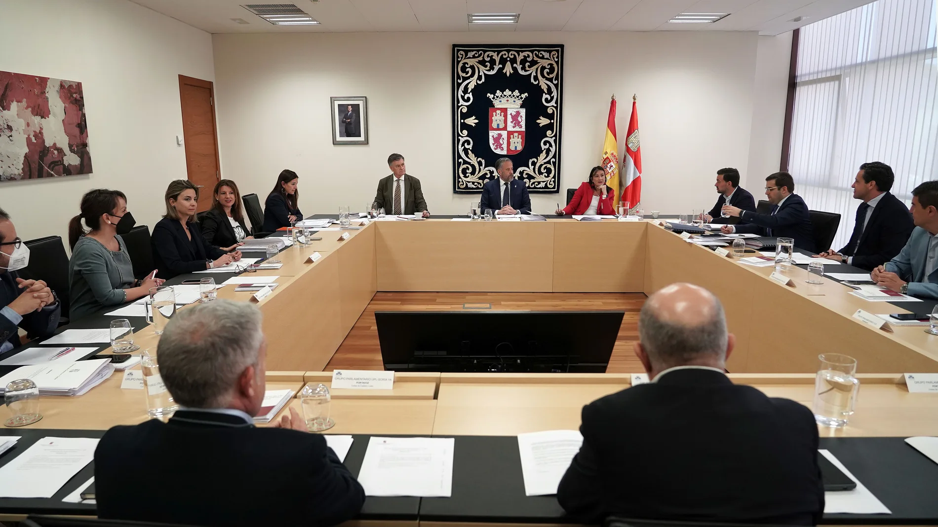 El presidente de las Cortes, Carlos Pollán, preside la reunión de la Junta de Portavoces