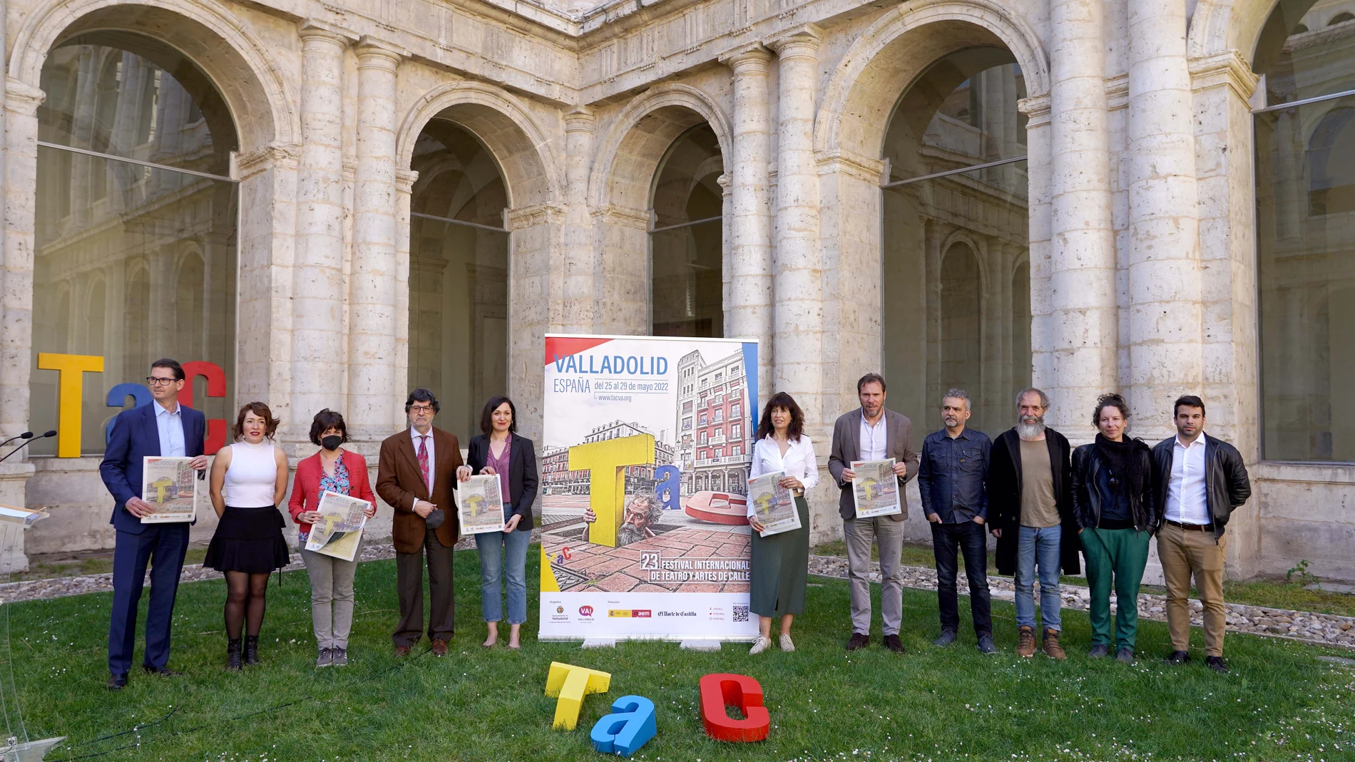 El alcalde de Valladolid, ócar Puente, presenta, junto a la concejala Ana Redondo, la programacióe la 23 edicióel Festival Internacional del Teatro y Artes de Calle-TAC 2022