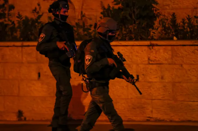Masiva persecución policial a los autores del atentado que mató a tres israelíes en el Día de la Independencia