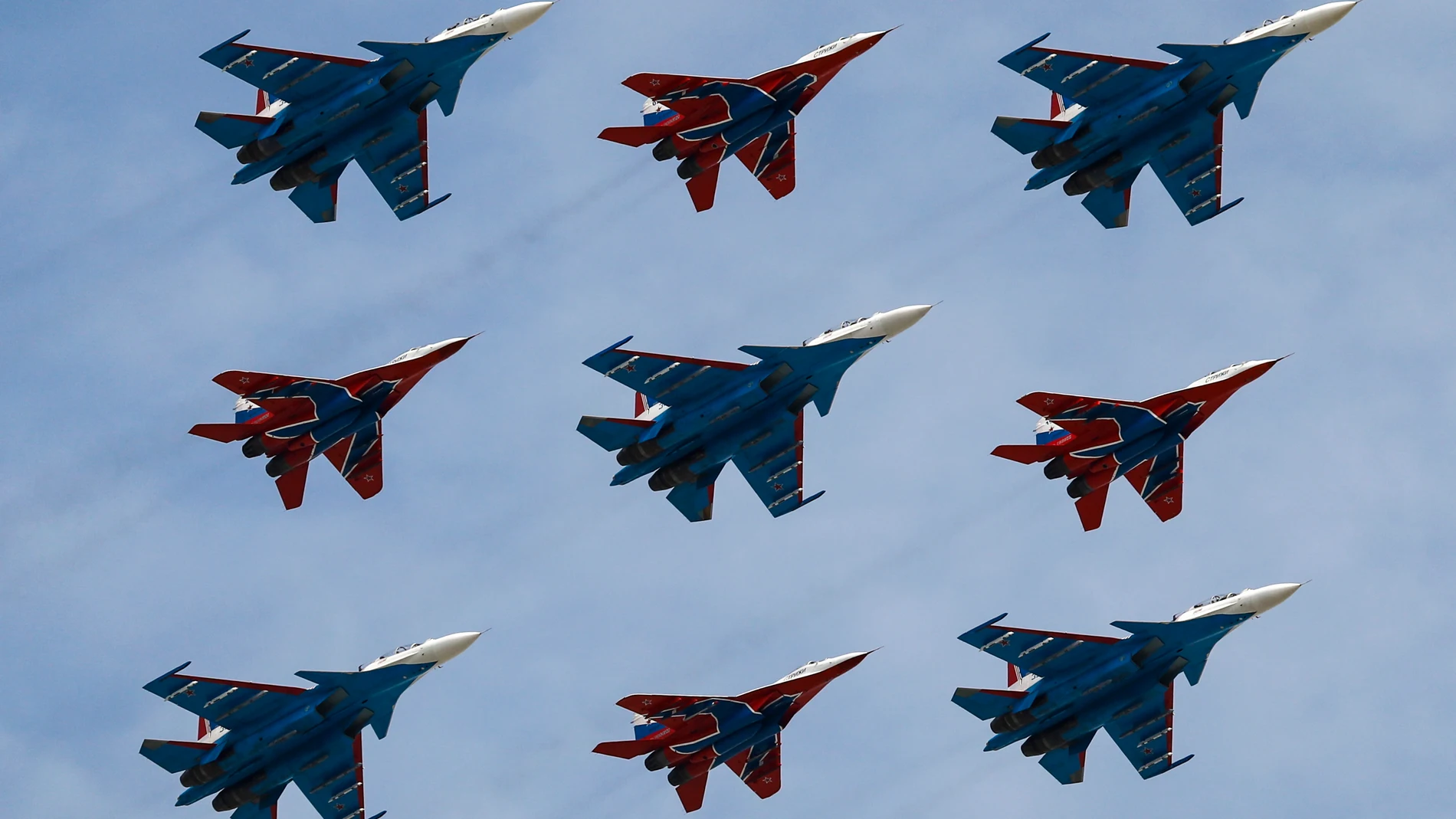 Aviones de combate rusos durante el desfile del Día de la Victoria en Moscú