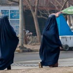Una medida que se suma a la larga lista de restricciones contra las afganas desde que los fundamentalistas tomaron el control del país