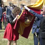  Cerca de doscientos civiles expresan su amor a España y la bandera en Hospital de Órbigo