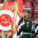 Soldados rusos en el desfile del Día de la Victoria en la plaza Roja de Moscú