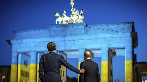 Emmanuel Macron y Olaf Scholz han salido debilitados políticamente de las elecciones europeas