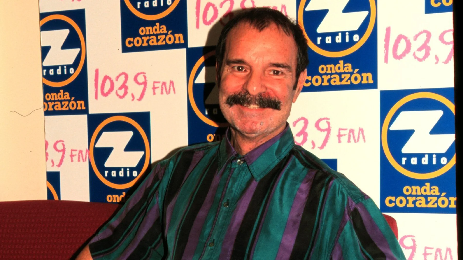 El periodista Jesús Mariñas durante la grabación de un programa de televisión, a 25 de septiembre de 2000, en Madrid (España).CATEGORY_CODE_SHOEuropa Press  (Foto de ARCHIVO)25/09/2000