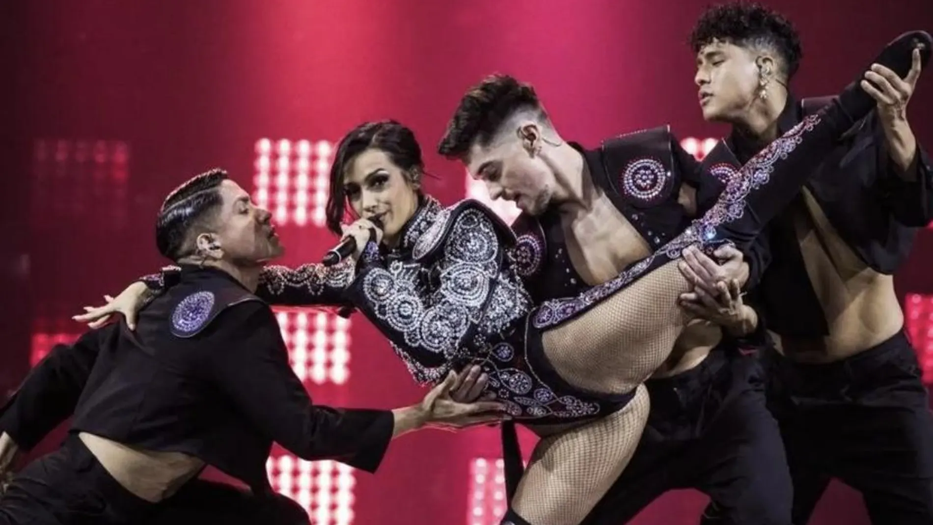 Imagen de la actuación de Chanel de un ensayo en Eurovisión 2022.