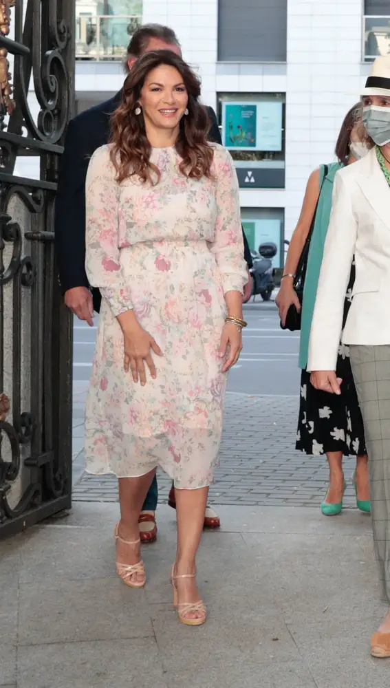 La Infanta Elena con alpargatas de cuña.