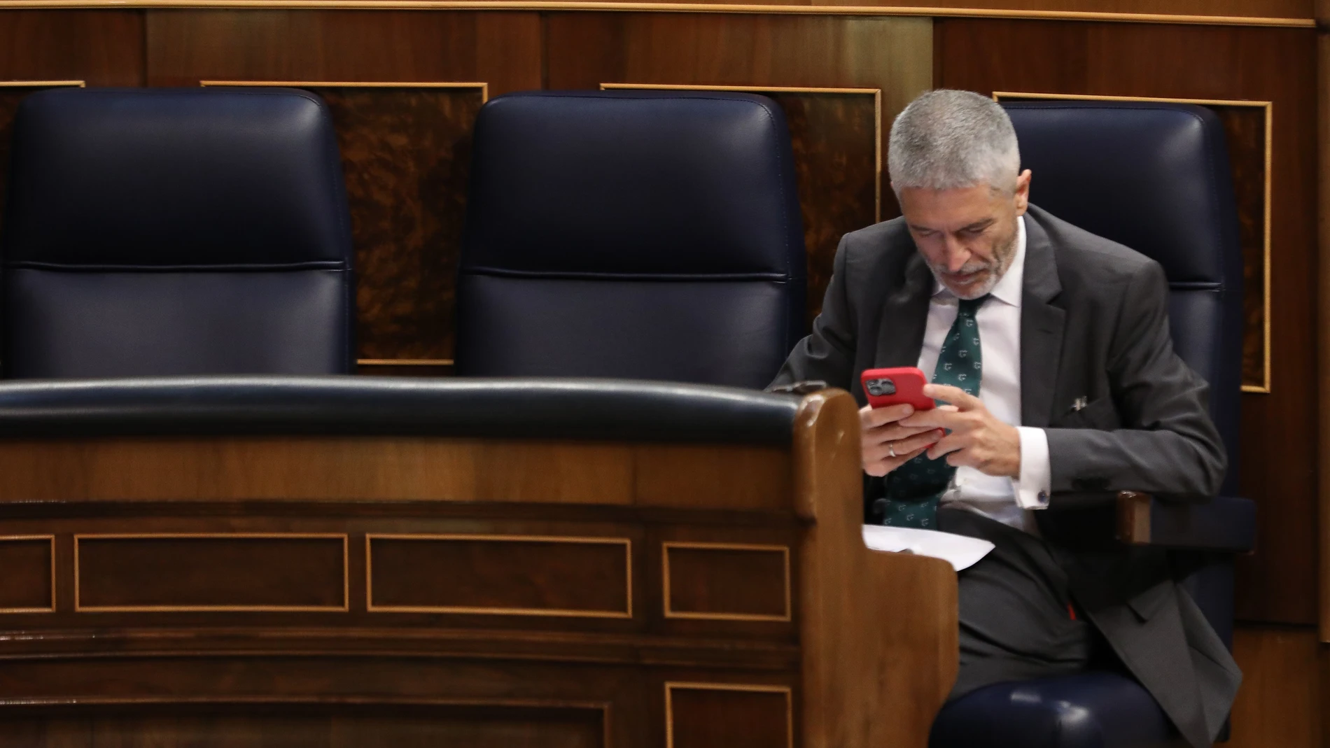 El ministro del Interior, Fernando Grande-Marlaska, en una sesión plenaria, en el Congreso de los Diputados, a 12 de mayo de 2022, en Madrid (España)