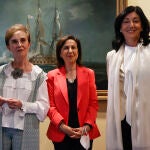 Paz Esteban, Margarita Robles y Esperanza Casteleiro, en el acto de toma de posesión