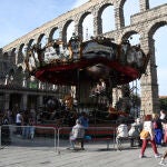 Carrusel a los pies del Acueducto de Segovia