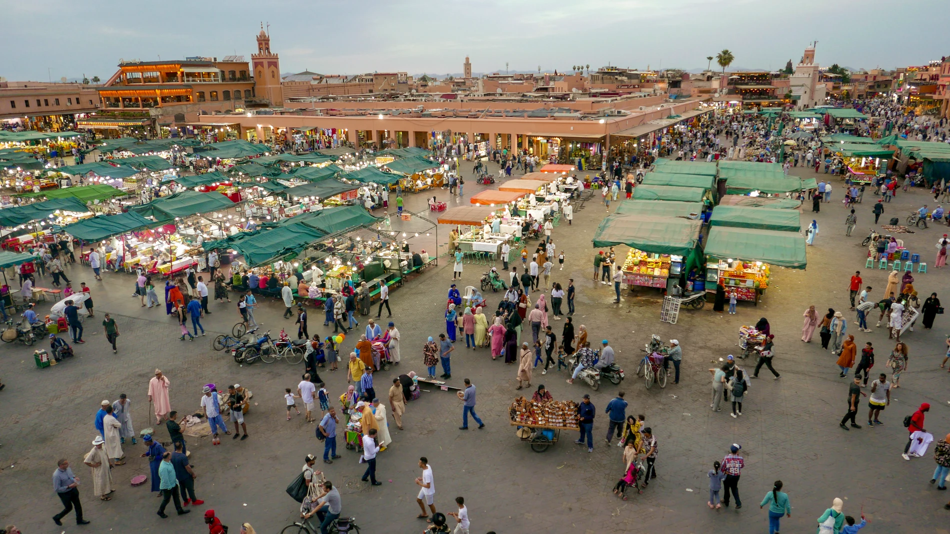 Vista de la plaza Jamaa el Fna de Marrakech (Marruecos)