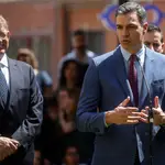 El presidente de la Generalitat valenciana, Ximo Puig (i) y el presidente del Gobierno, Pedro Sánchez (d), el pasado mayo en Mislata (Valencia)